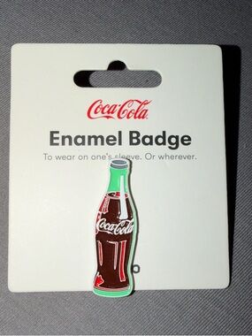 Coca-Cola Green and Brown Classic Bottle Enamel Badge